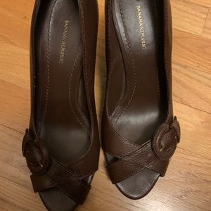 Banana Republic Open Toe Wedges